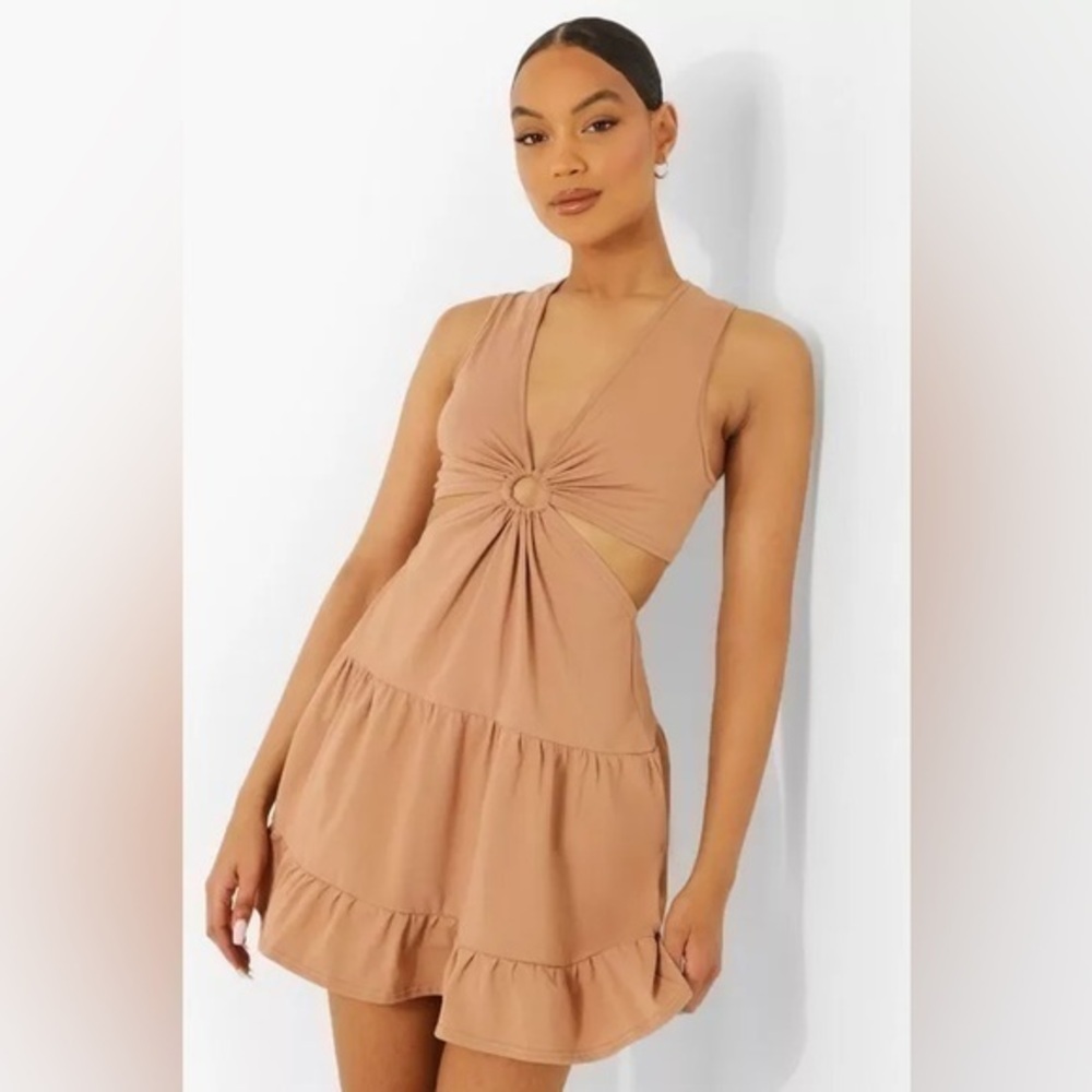 Boohoo D-RING CUT OUT SKATER DRESS Cotton Tan NWOT Size 12